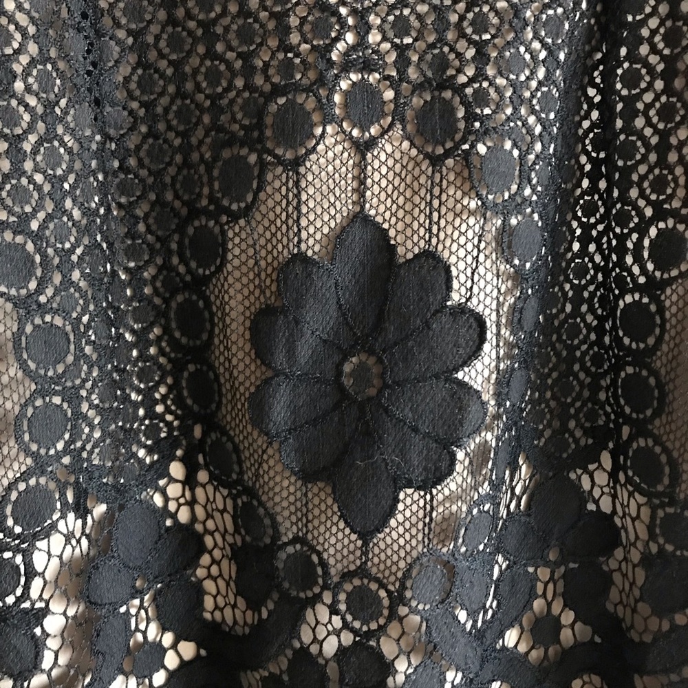 CeCe Black & Tan Lace Short Sleeve Scallop Dress - Picture 6 of 8